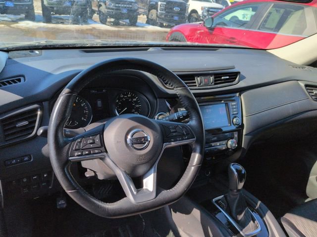 Used 2020 Nissan Rogue SV image 8