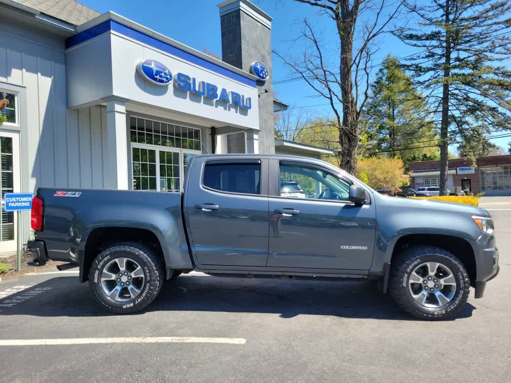 Used 2017 Chevrolet Colorado Z71 AWD/4WD image 2