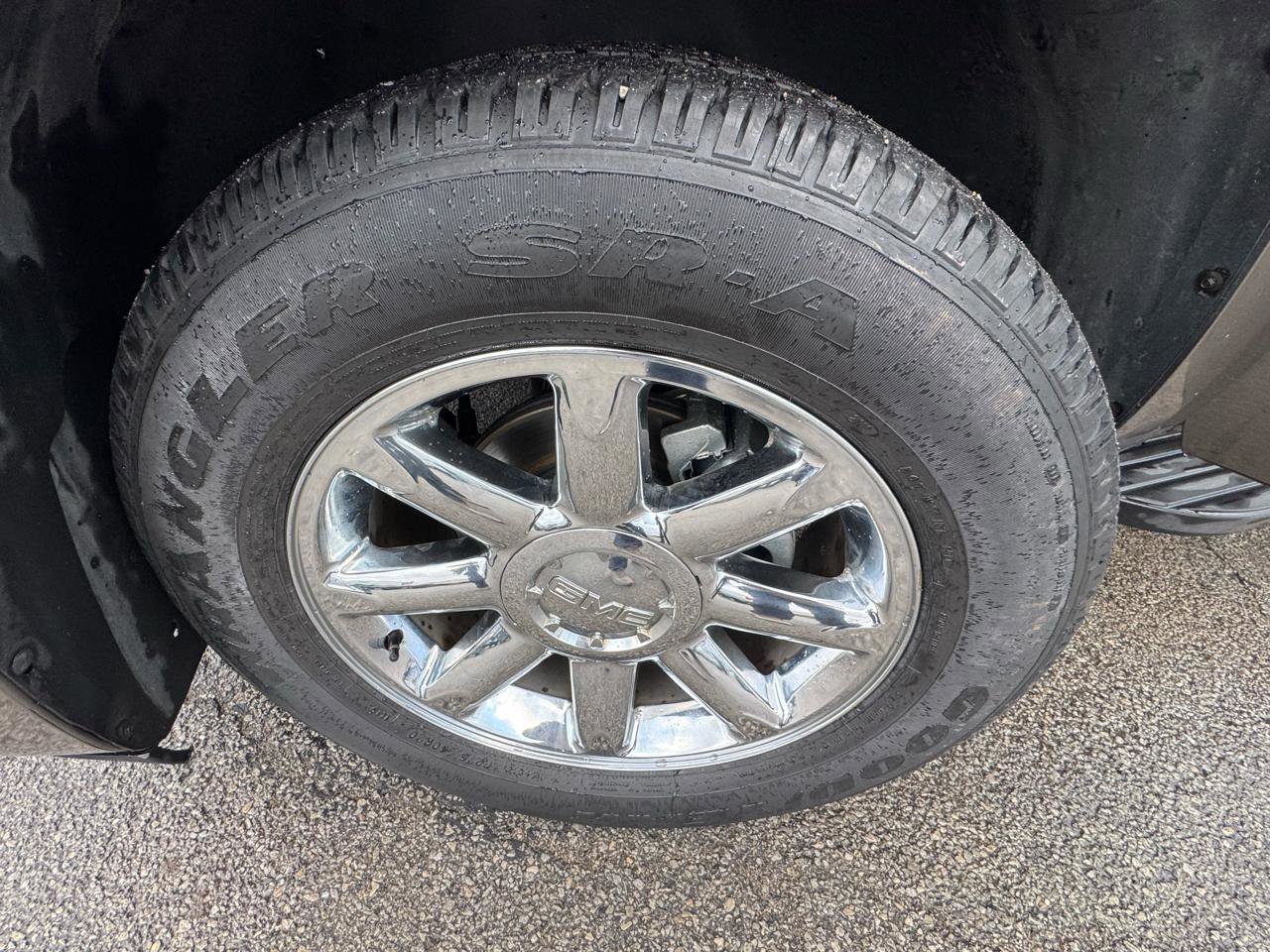 Used 2013 GMC Yukon XL SLT AWD/4WD image 22