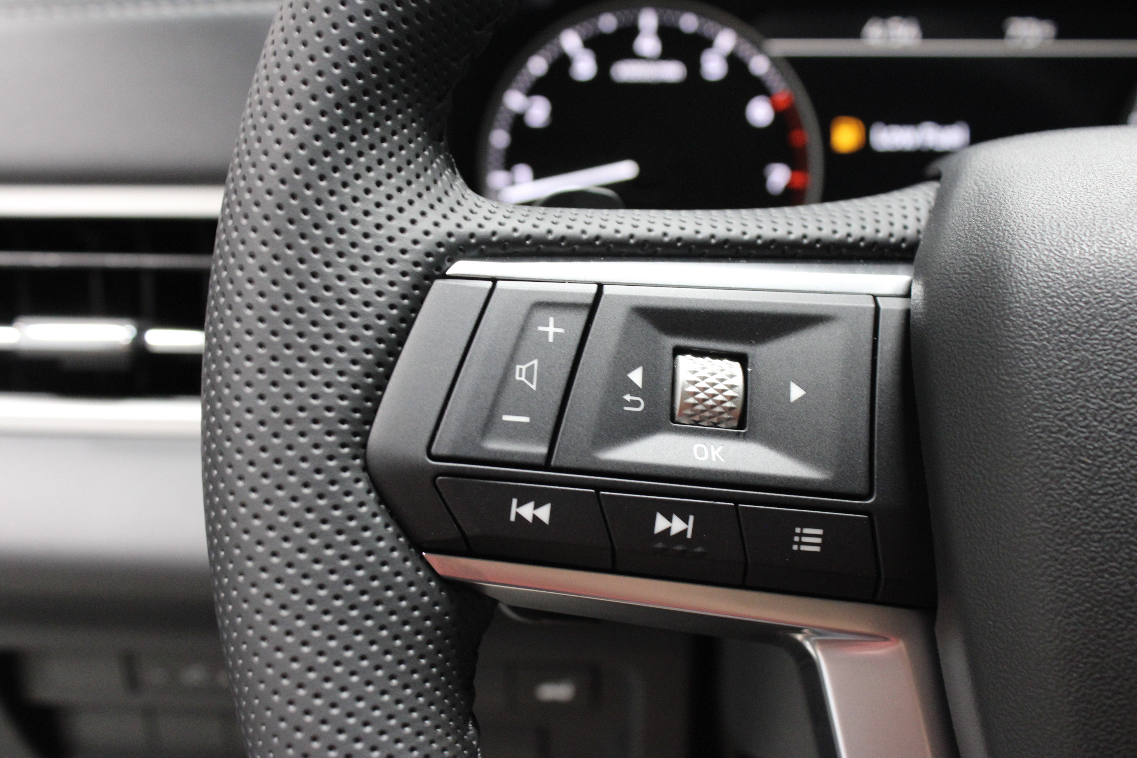 New 2025 Mitsubishi Outlander SE image 20