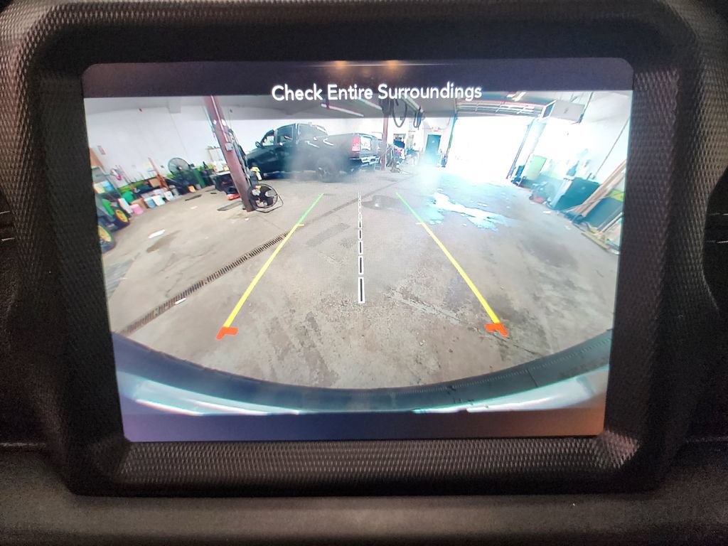Used 2020 Jeep Wrangler Unlimited Sahara w/ Uconnect 4C Nav & Sound Group AWD/4WD image 18
