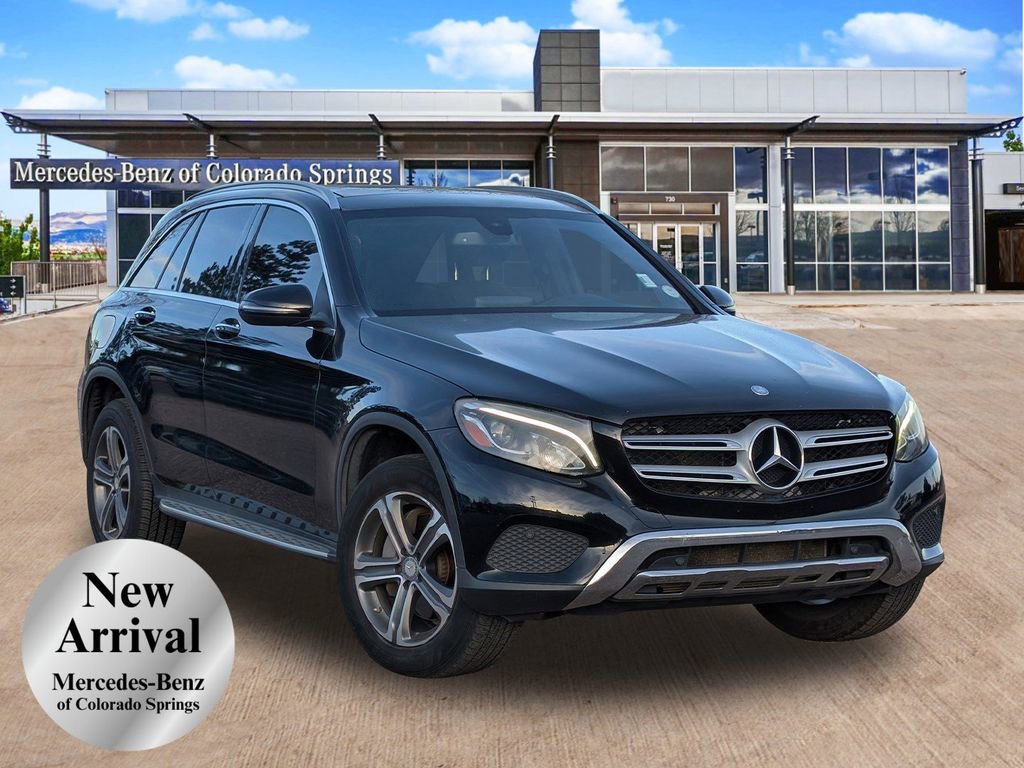 Used 2017 Mercedes-Benz GLC 300 4MATIC image 1