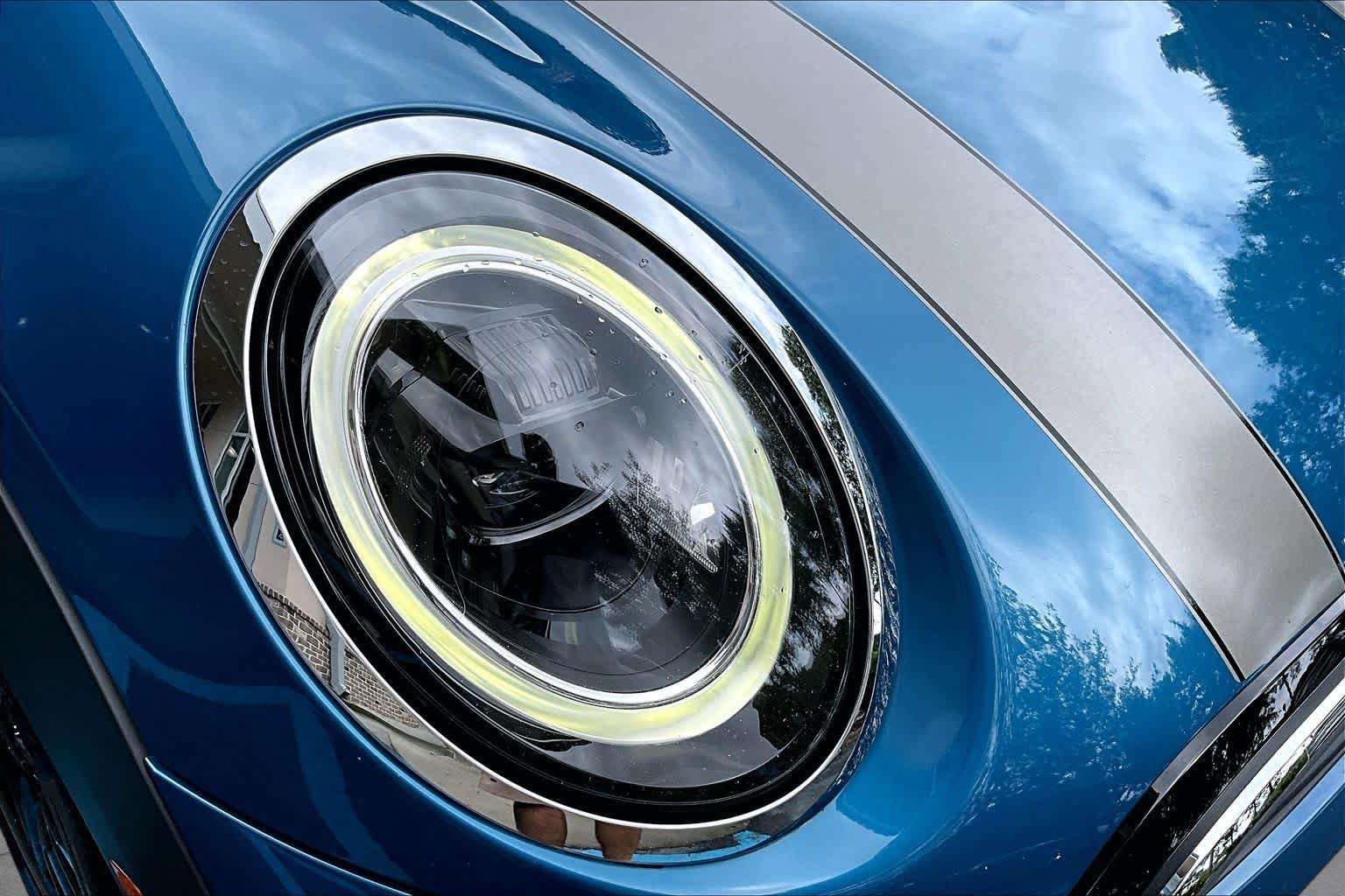 Used 2022 MINI Cooper 2-Door Hardtop FWD image 26