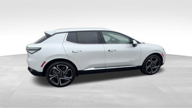 Certified 2024 Chevrolet Equinox EV LT FWD image 8