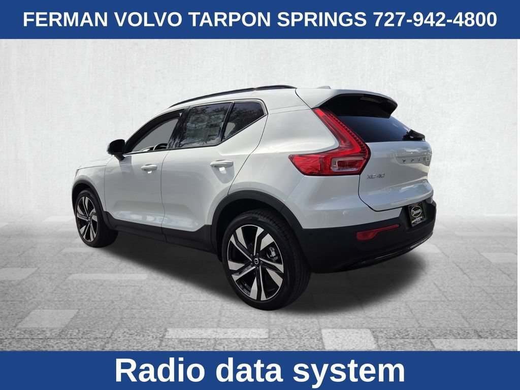 New 2026 Volvo XC40 B5 Plus w/ Climate Package AWD/4WD image 8