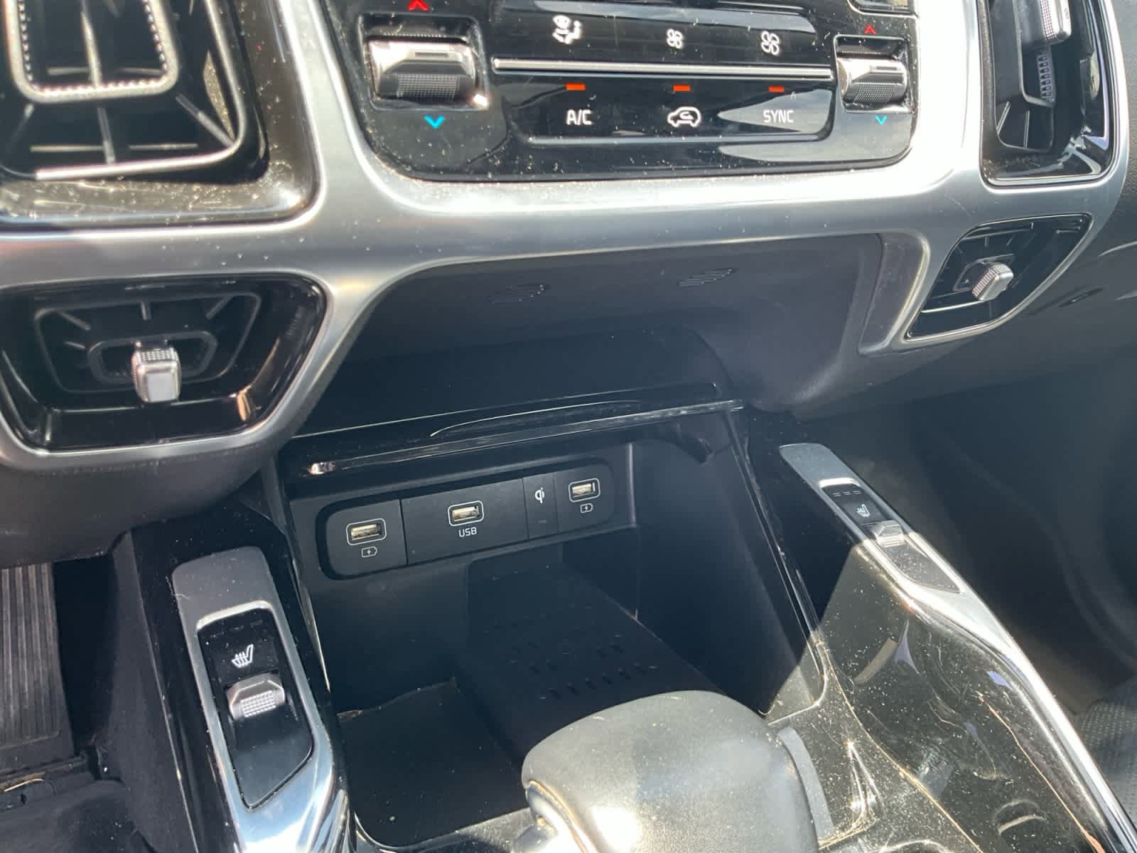 Used 2022 Kia Sorento SX FWD image 21