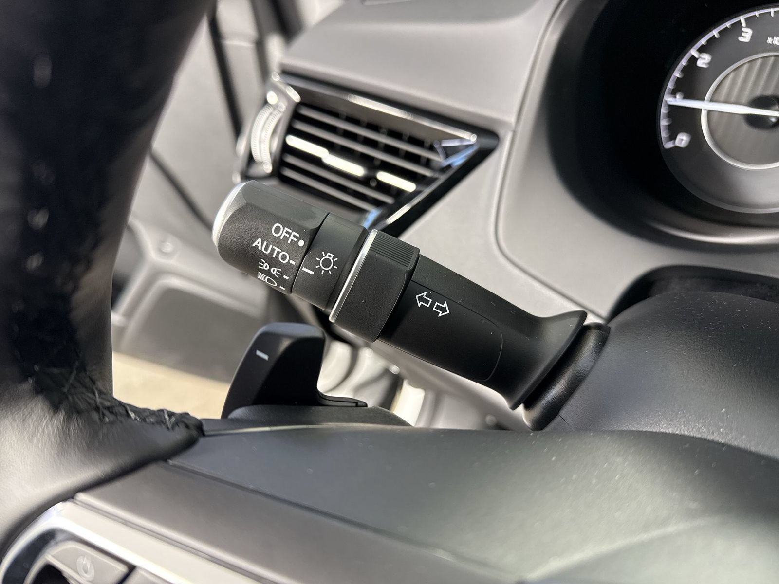 Used 2026 Acura RDX w/ Technology Package AWD/4WD image 15