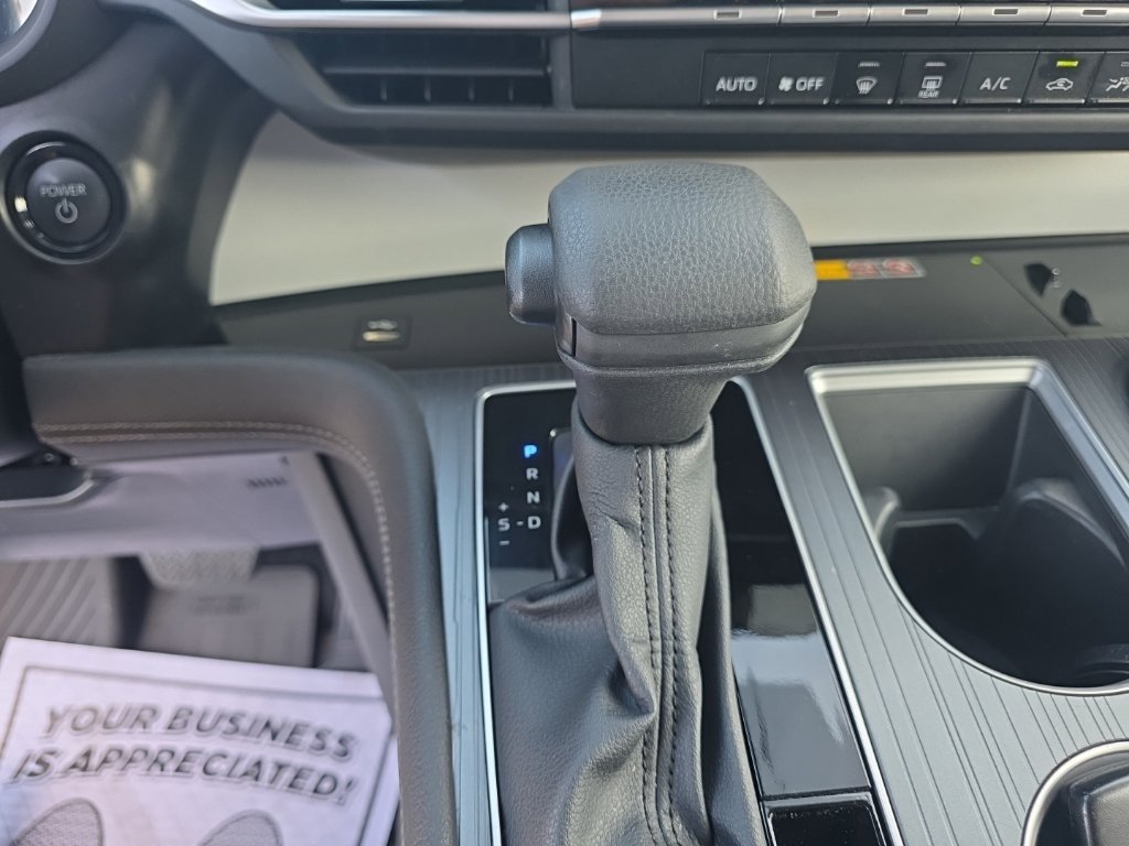 Certified 2025 Toyota Sienna LE FWD image 22