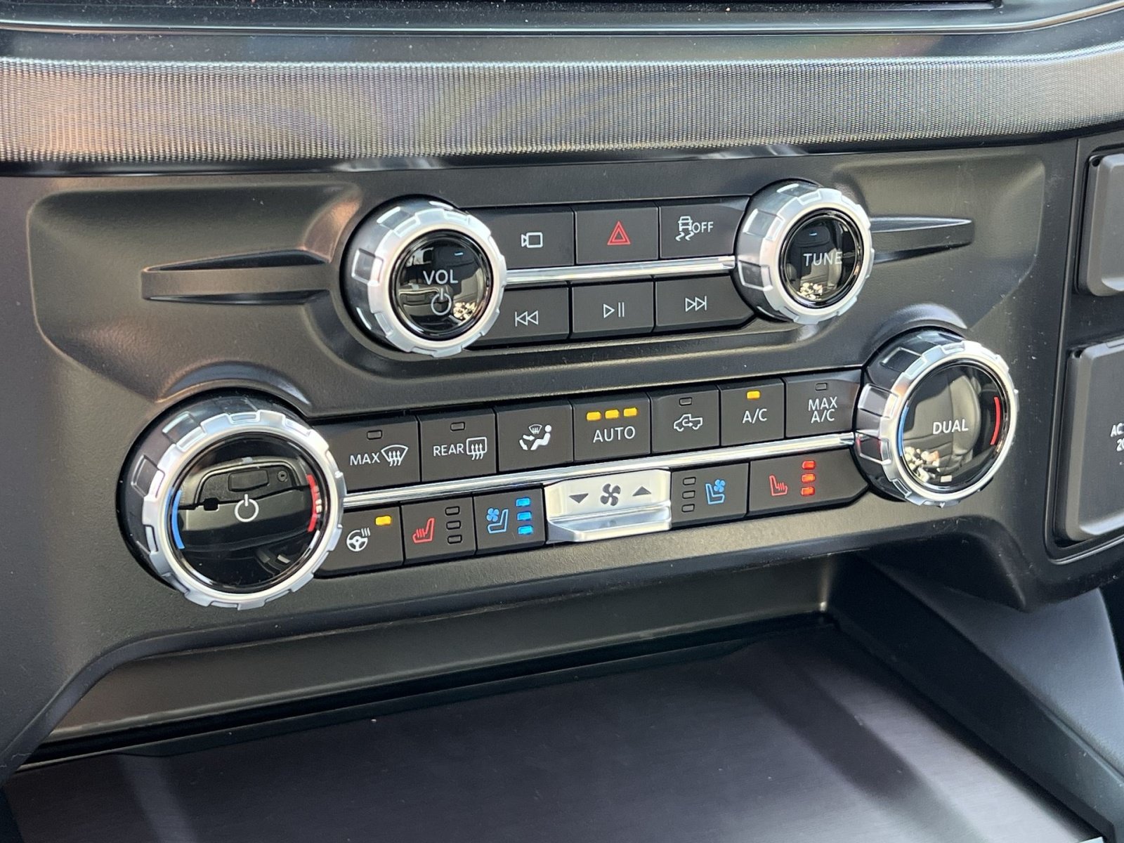 New 2026 Ford F250 Platinum AWD/4WD image 21