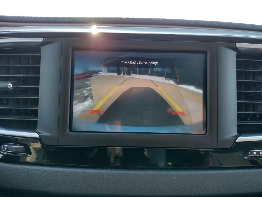 Used 2024 Chrysler Voyager LX image 4