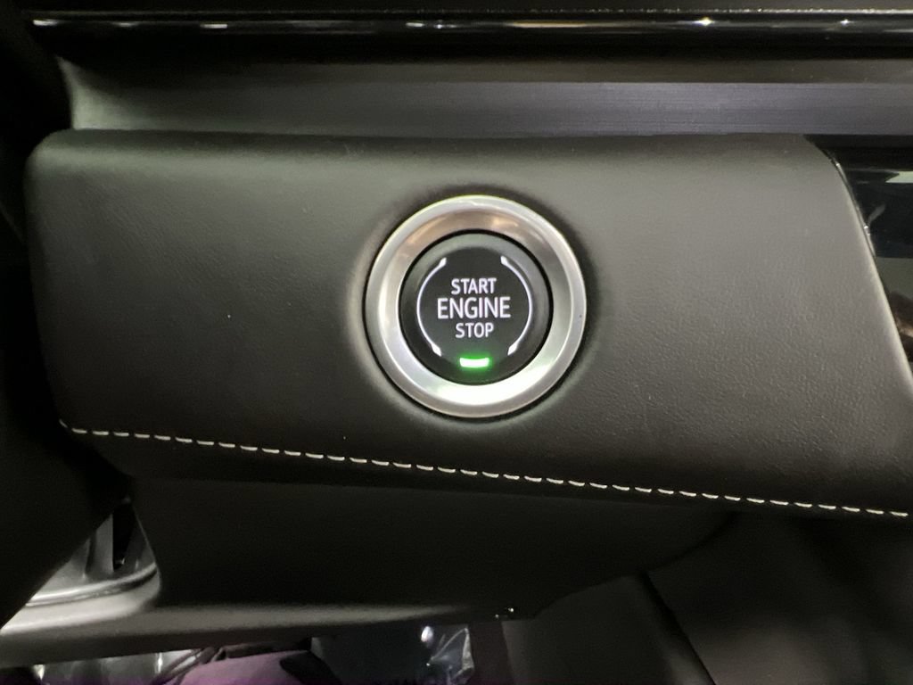 Used 2024 Cadillac Escalade Sport Platinum AWD/4WD image 18