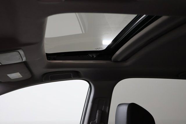 Used 2022 Honda CR-V Touring image 10