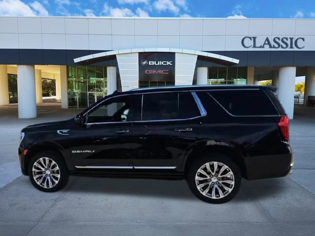 Used 2024 GMC Yukon Denali w/ Advanced Technology Package image 6