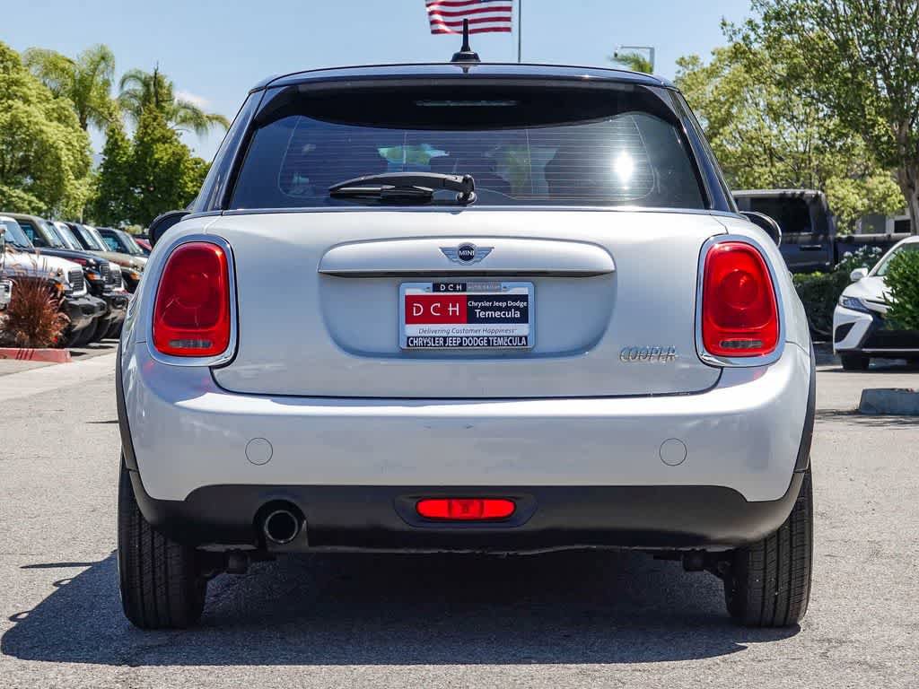 Used 2015 MINI Cooper 4-Door Hardtop FWD image 5