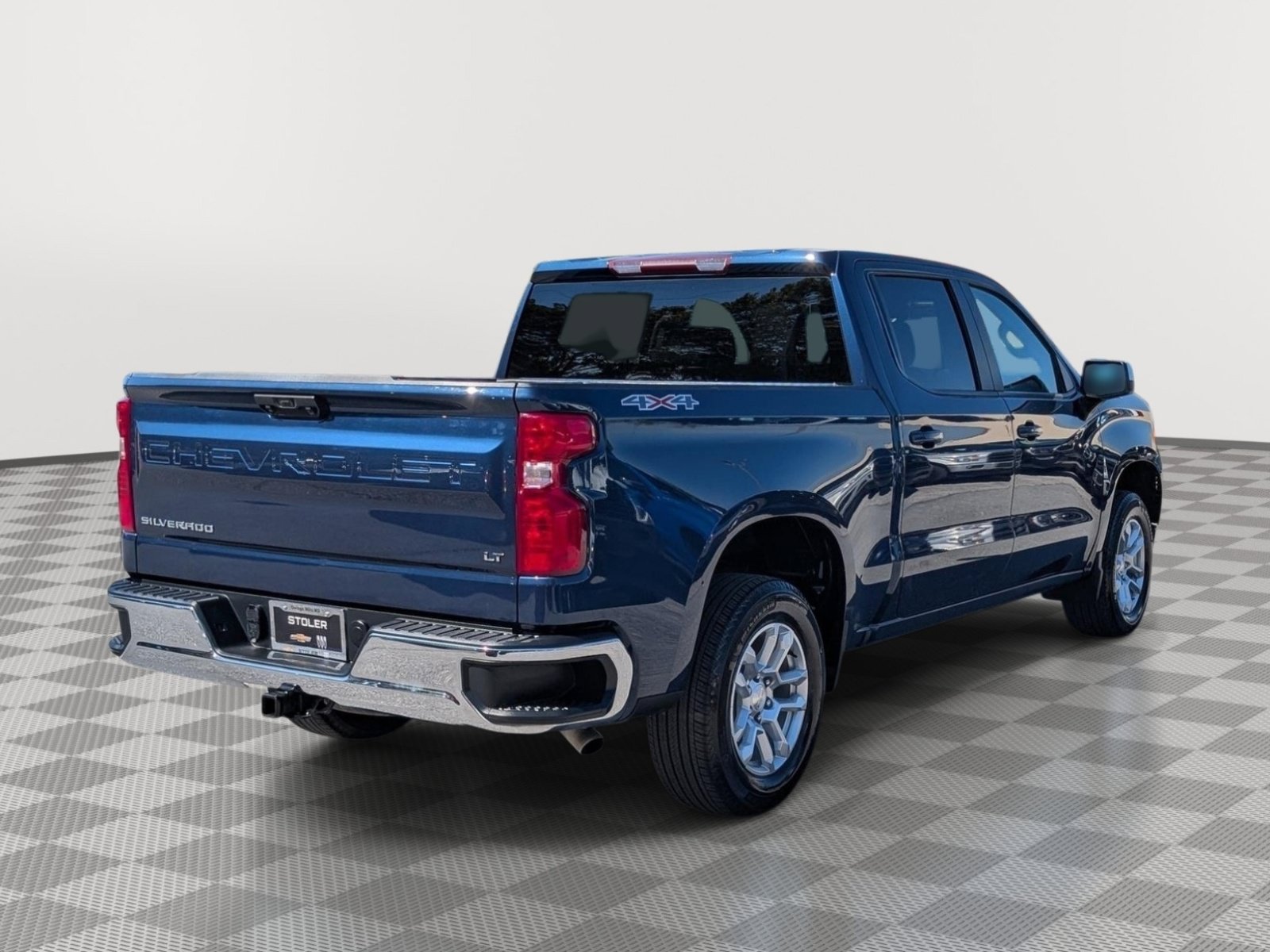 Used 2023 Chevrolet Silverado 1500 LT AWD/4WD image 5