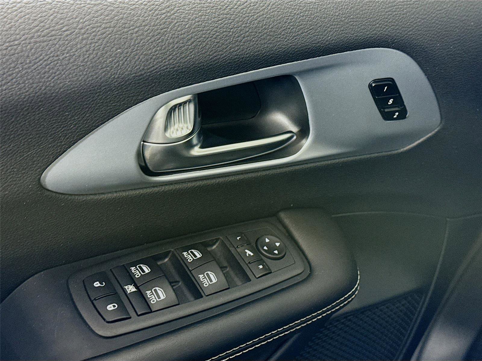 New 2026 Chrysler Pacifica Limited image 13