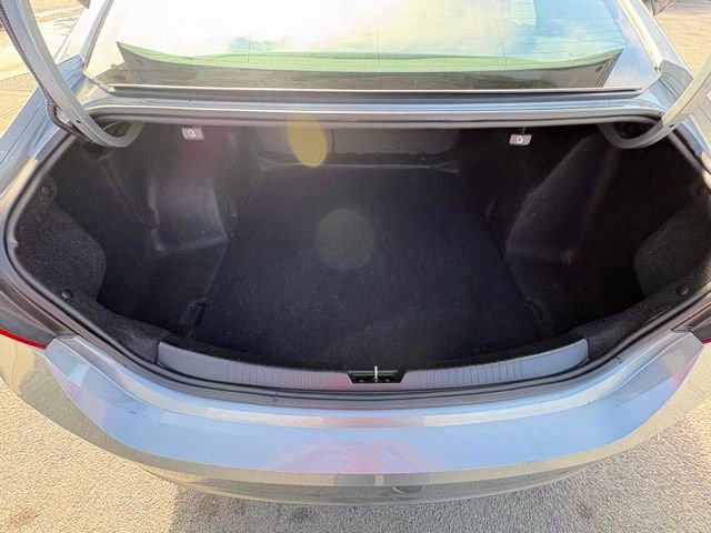 Used 2023 Chevrolet Malibu LT image 28