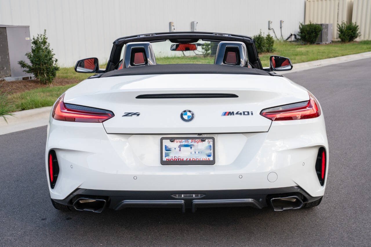 Used 2025 BMW Z4 M40i w/ Edition RWD image 13