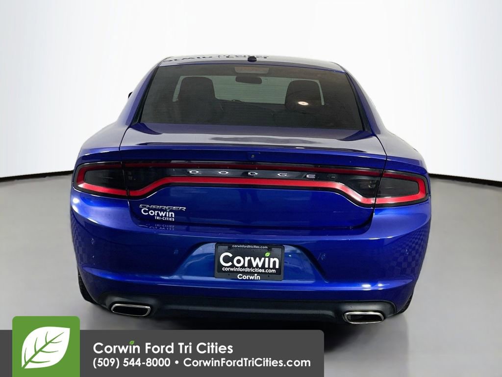 Used 2020 Dodge Charger SXT image 12