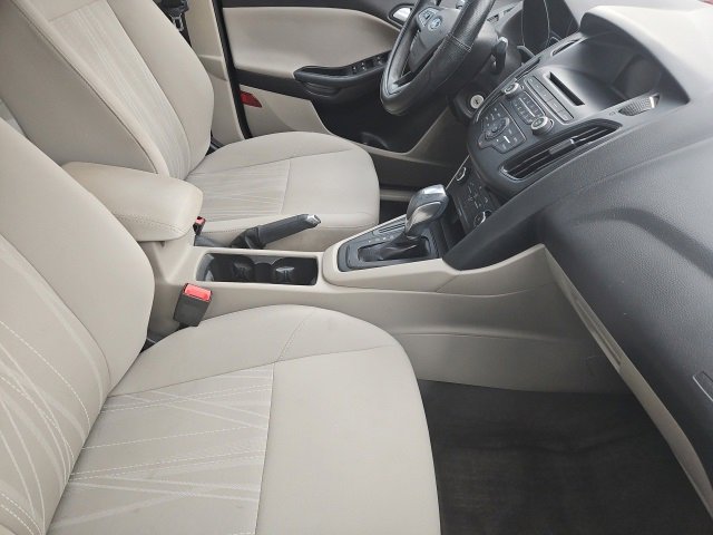 Used 2015 Ford Focus SE image 5