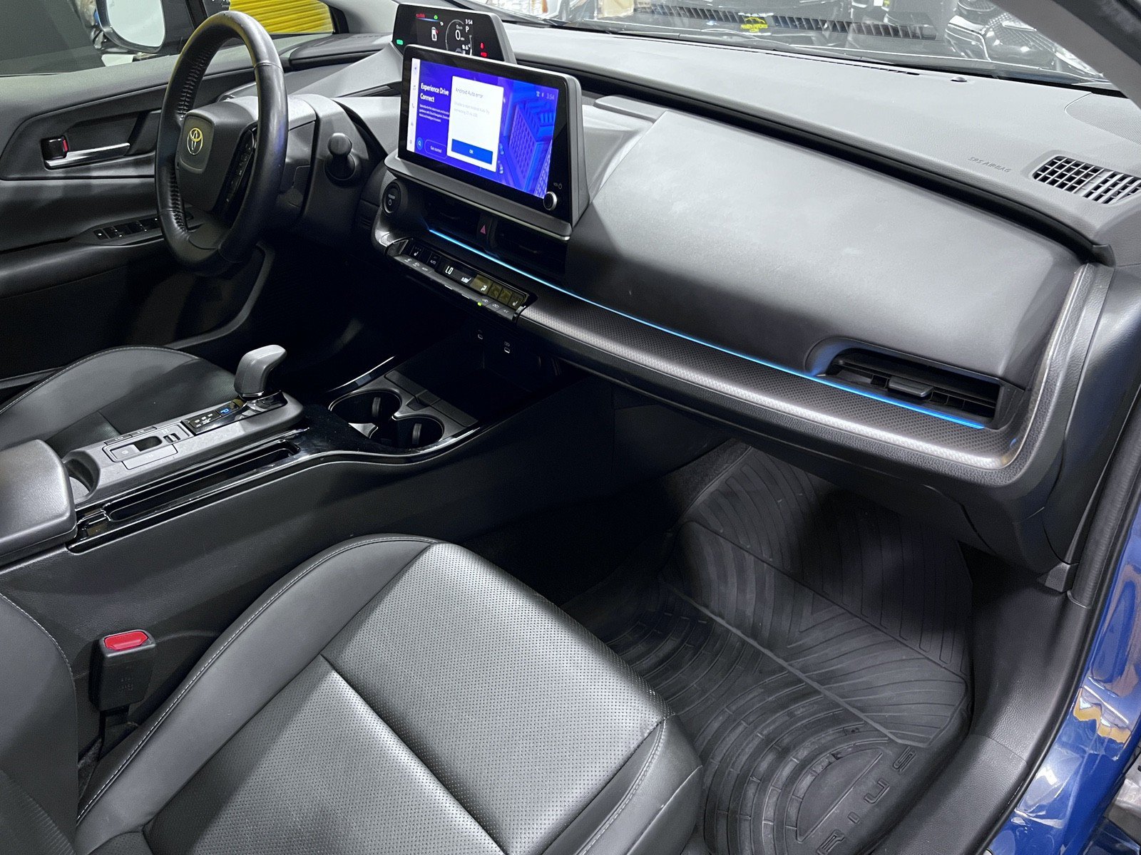 Used 2024 Toyota Prius XLE FWD image 16