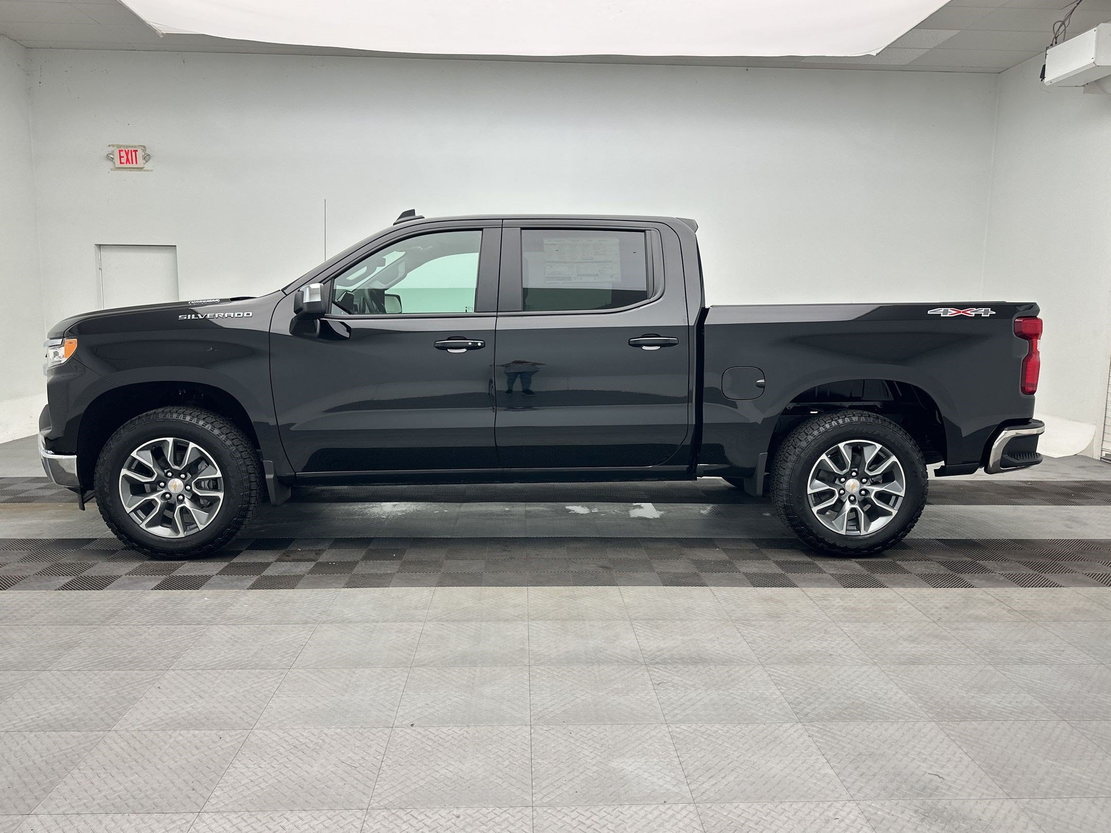 New 2026 Chevrolet Silverado 1500 LT AWD/4WD image 2