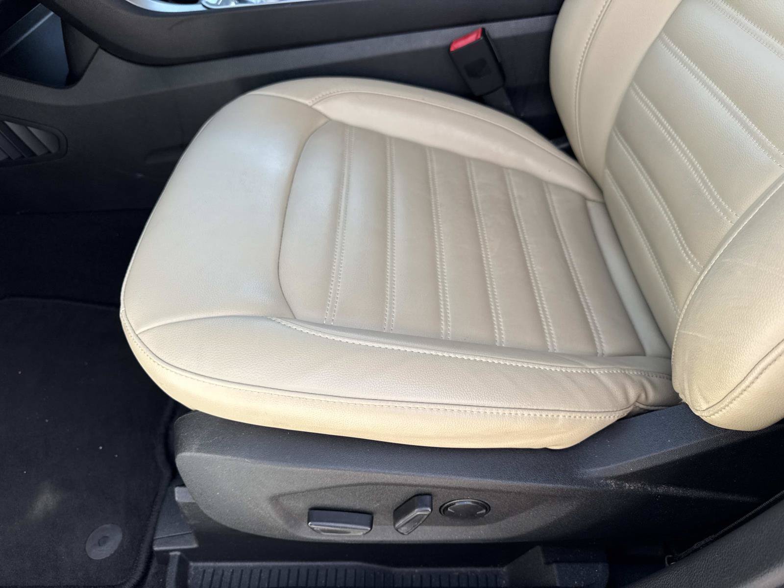 Used 2024 Ford Edge SEL AWD/4WD image 19