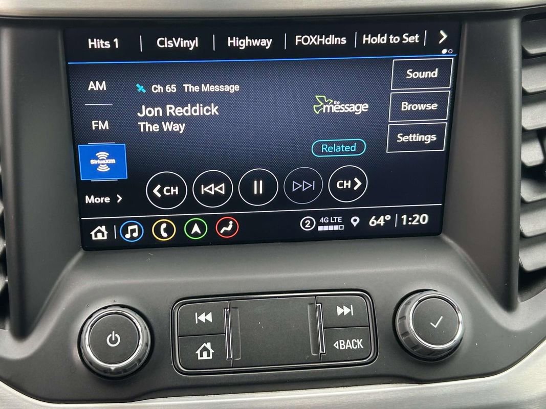 Used 2023 GMC Acadia SLT image 25