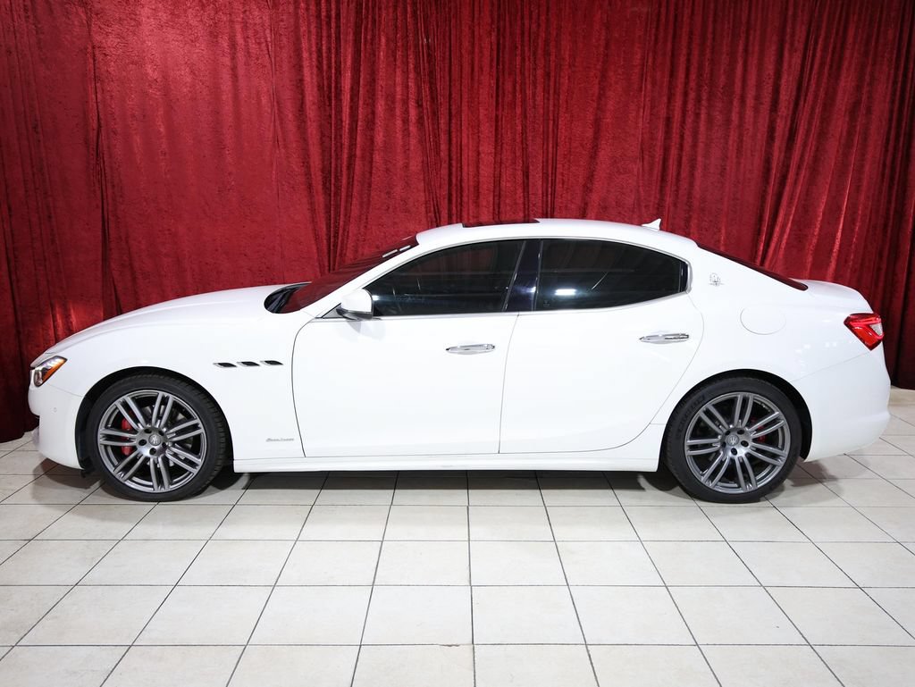Used 2018 Maserati Ghibli GranLusso RWD image 4