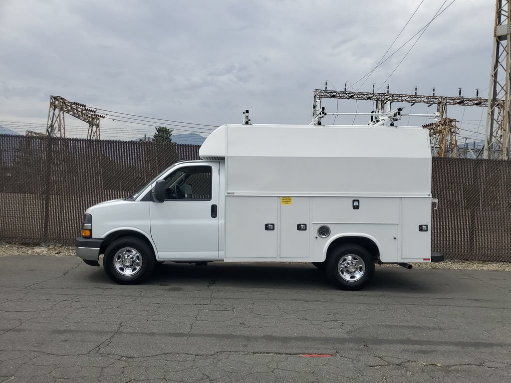 Used 2024 Chevrolet Express 3500 w/ Power Convenience Package RWD image 9