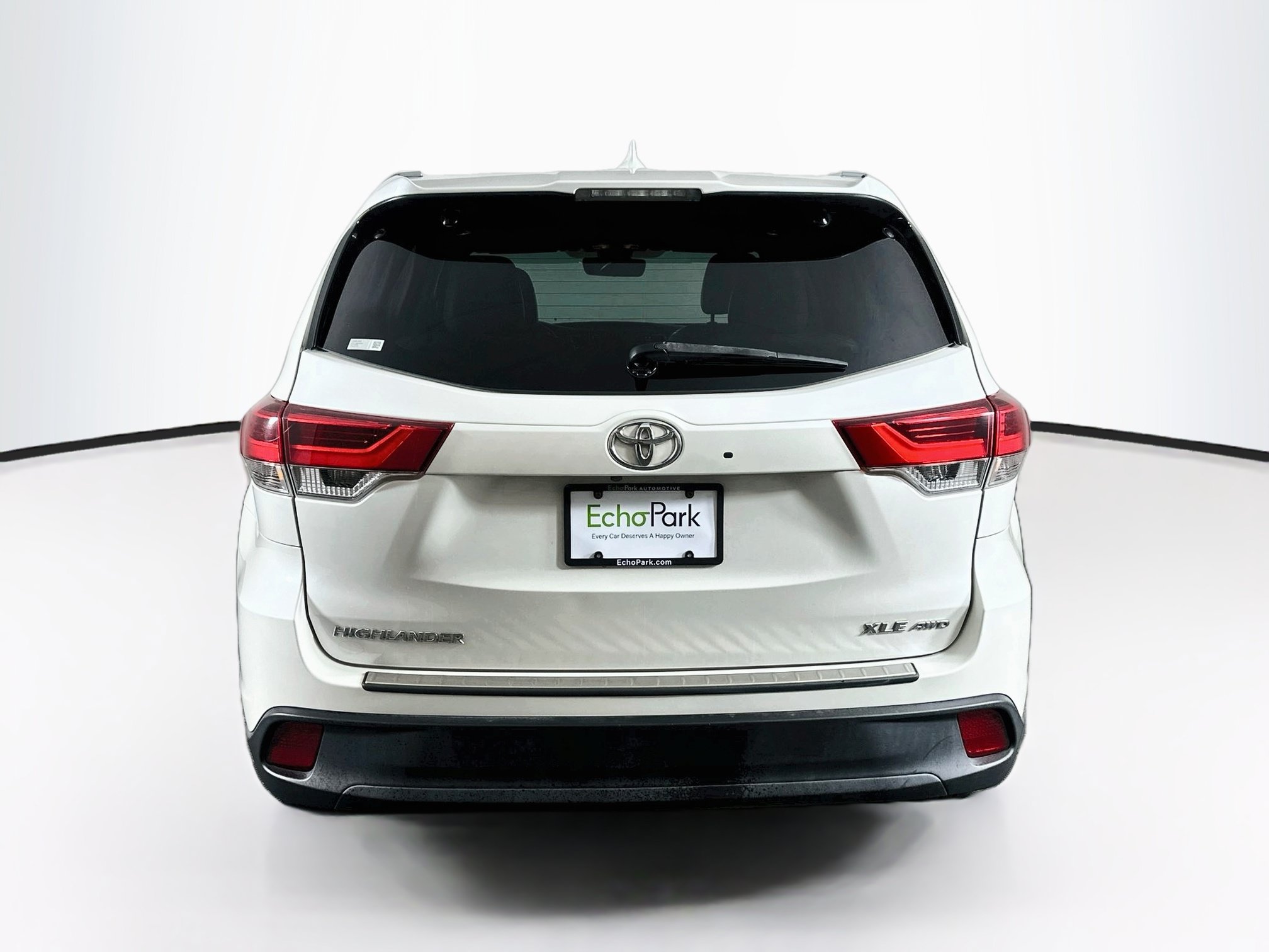 Used 2018 Toyota Highlander XLE AWD/4WD image 7