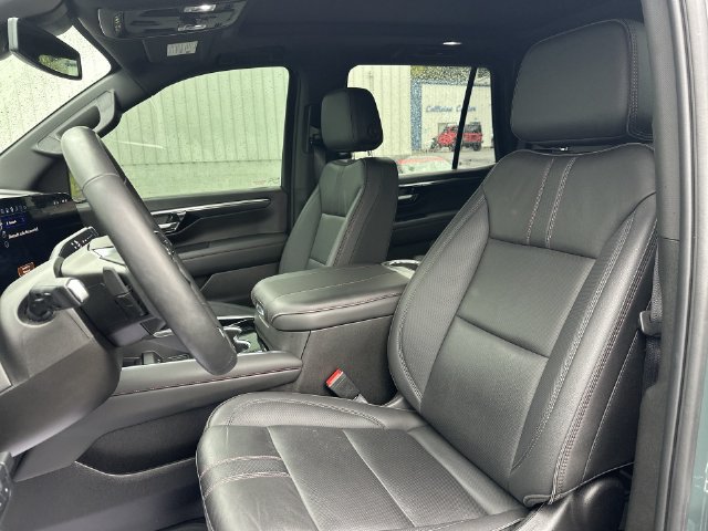Used 2025 Chevrolet Tahoe RST w/ Comfort Package AWD/4WD image 22