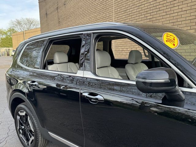 Used 2023 Kia Telluride S w/ S Sunroof Package AWD/4WD image 6