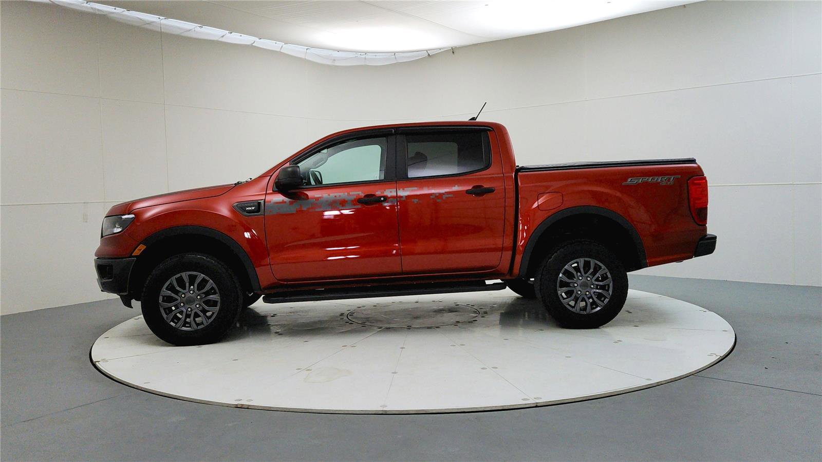 Used 2022 Ford Ranger XLT w/ Equipment Group 301A Mid image 4