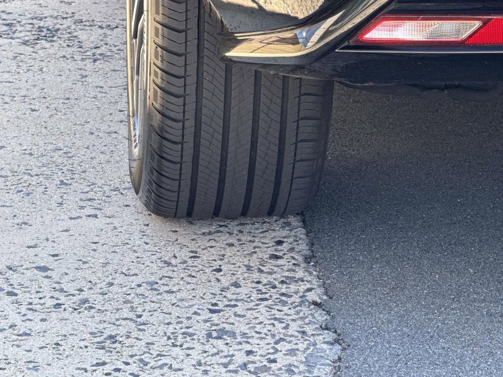 Certified 2025 Cadillac Lyriq Sport w/ LPO, Floor Liner Package AWD/4WD image 18