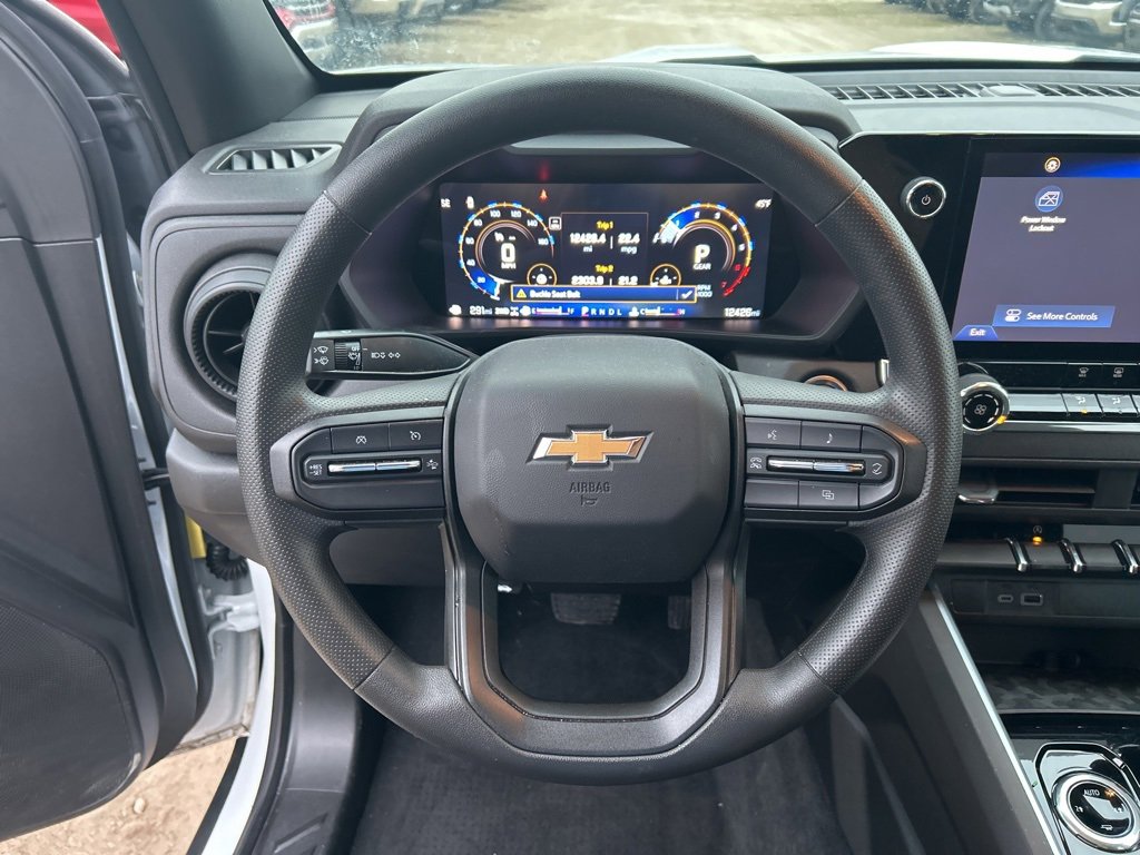 Used 2025 Chevrolet Colorado W/T image 12