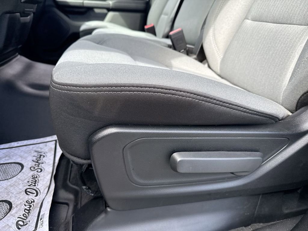 Used 2024 RAM 1500 Big Horn AWD/4WD image 12