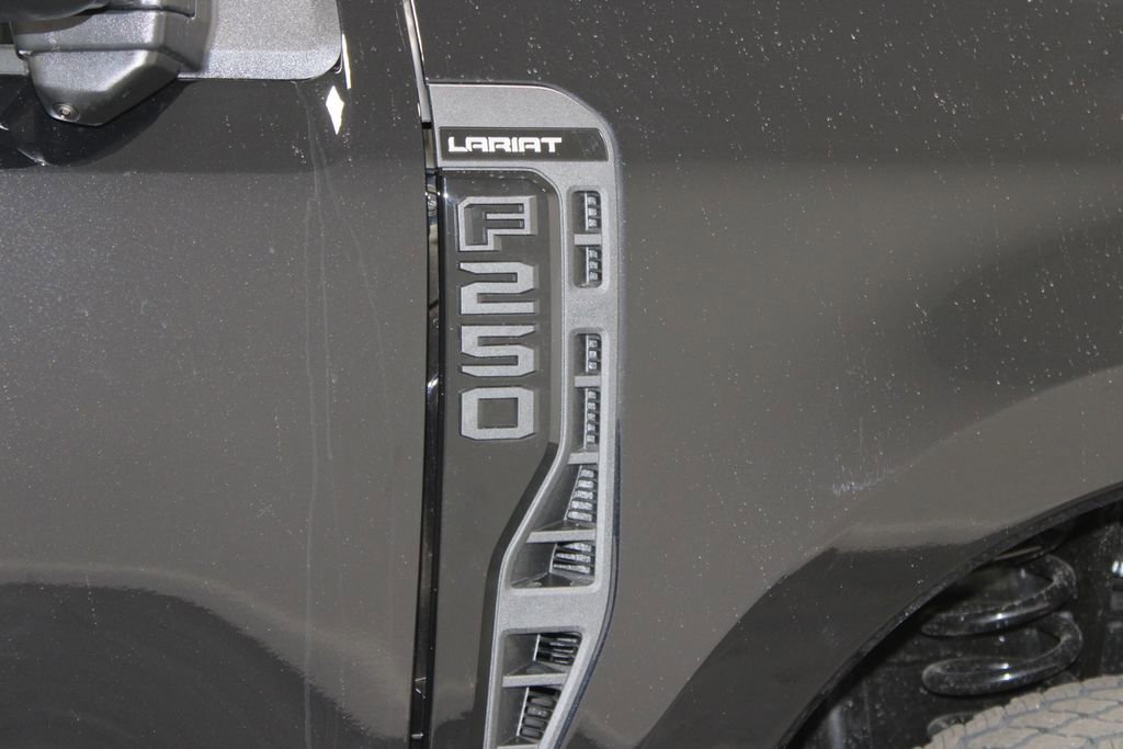 New 2025 Ford F250 Lariat w/ Lariat Ultimate Package image 11