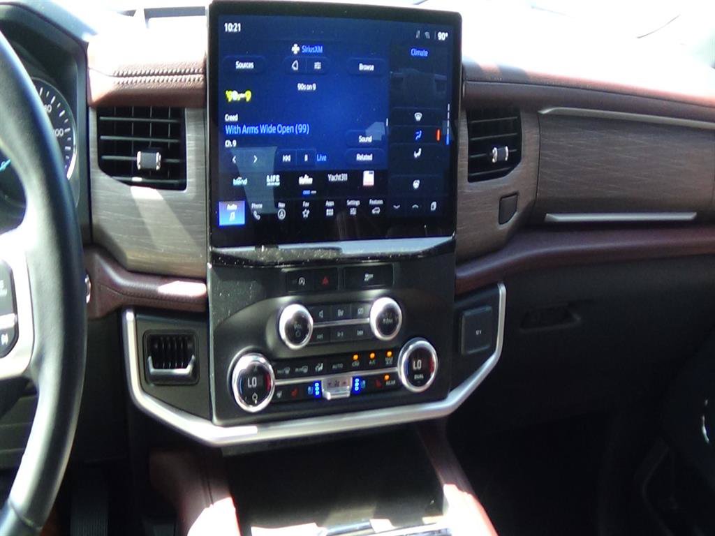 Used 2024 Ford Expedition Limited AWD/4WD image 28