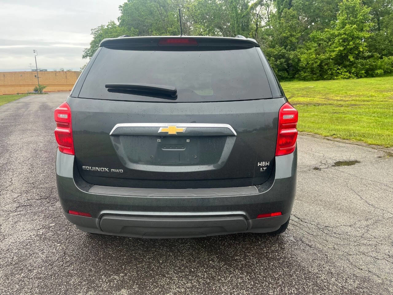 Used 2017 Chevrolet Equinox LT w/ Convenience Package AWD/4WD image 6