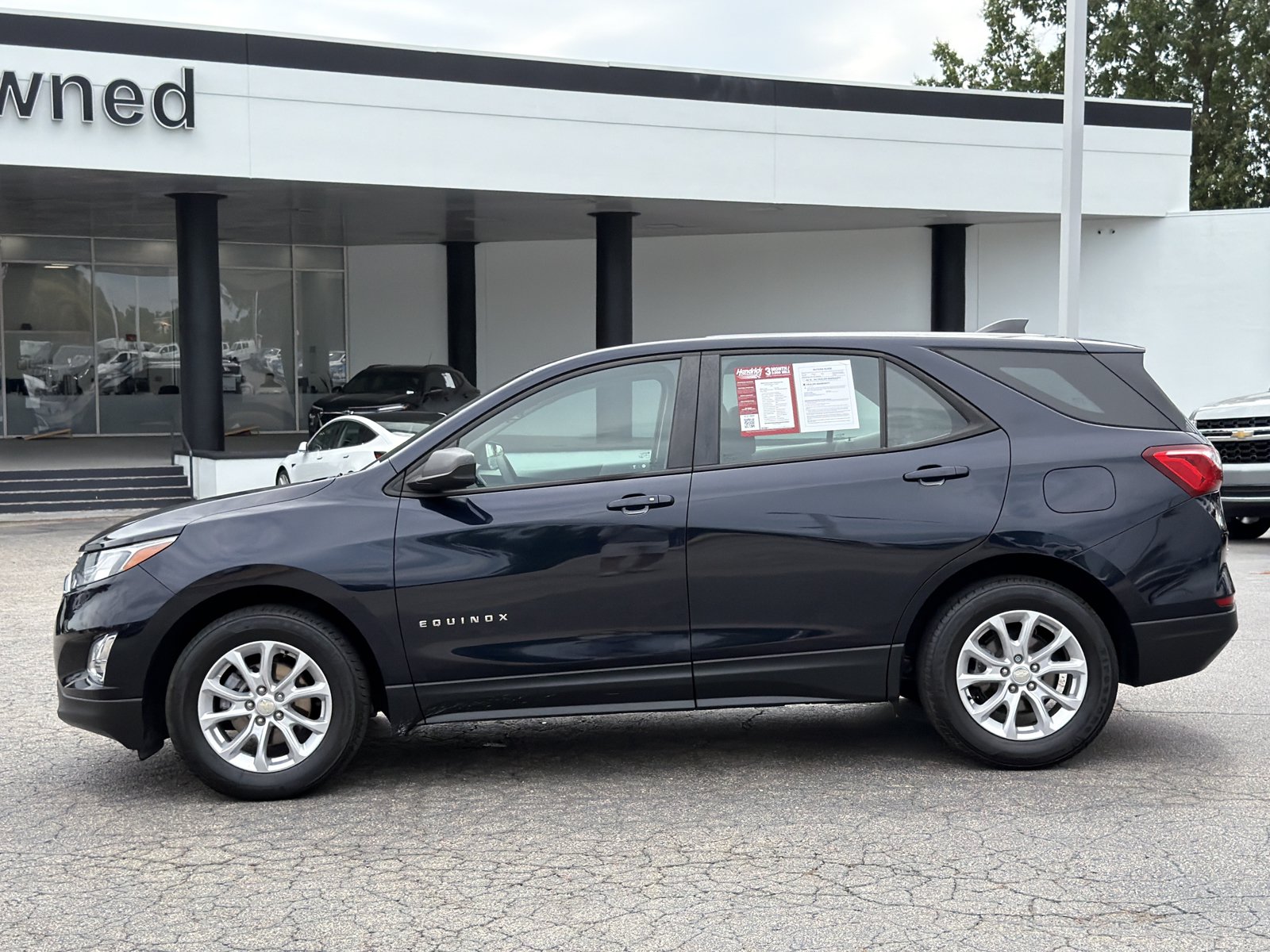 Used 2020 Chevrolet Equinox LS FWD image 12