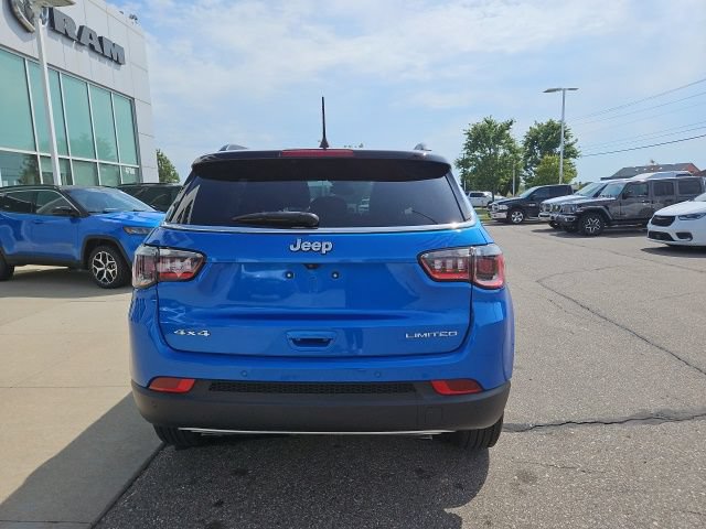 Used 2023 Jeep Compass Limited AWD/4WD image 6