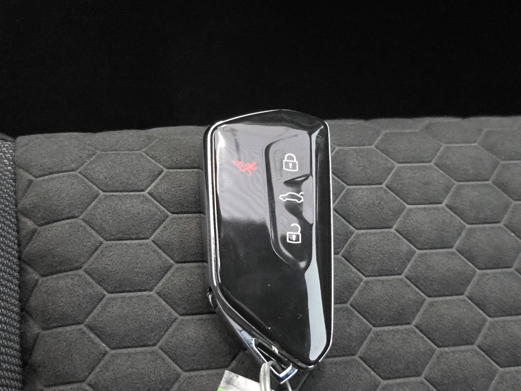 New 2026 Volkswagen GTI SE FWD image 15