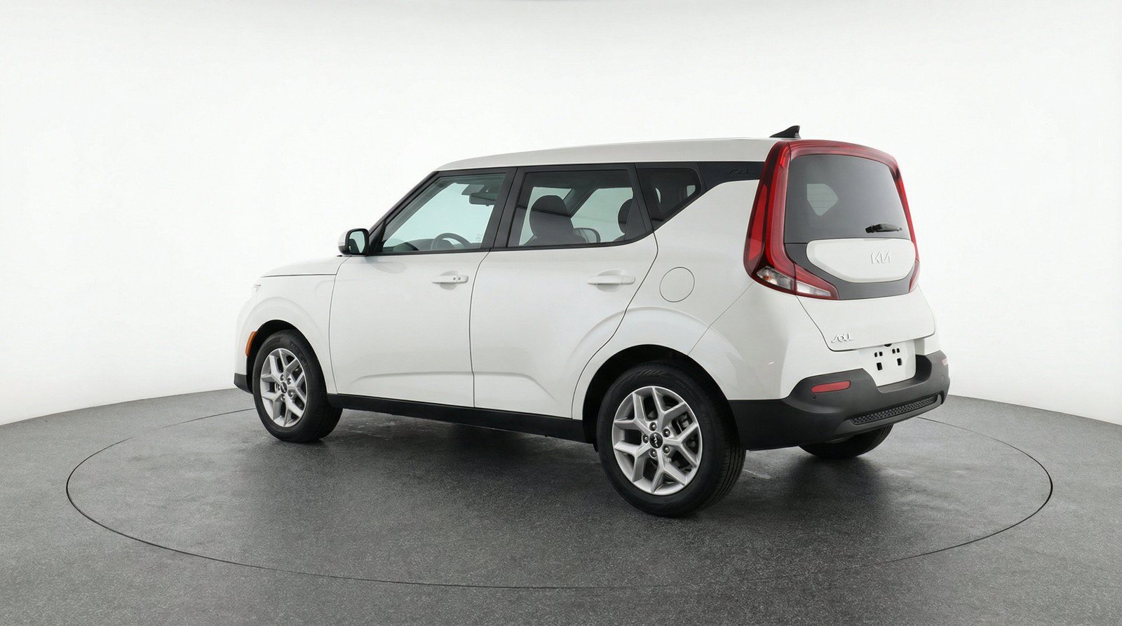 Used 2025 Kia Soul LX w/ LX Technology Package FWD image 6
