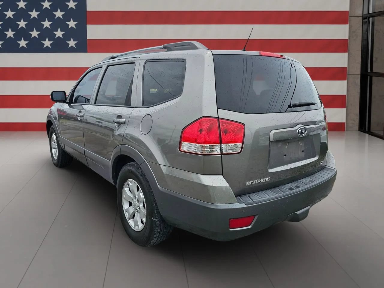 Used 2009 Kia Borrego LX w/ Convenience Pkg AWD/4WD image 15