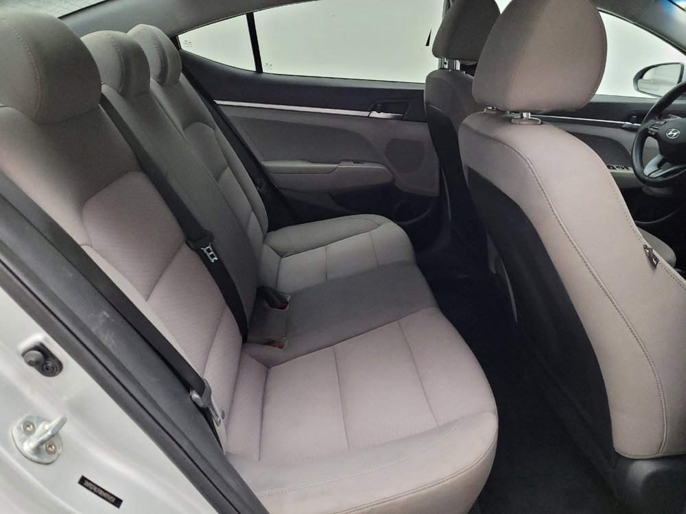 Used 2019 Hyundai Elantra SE image 19