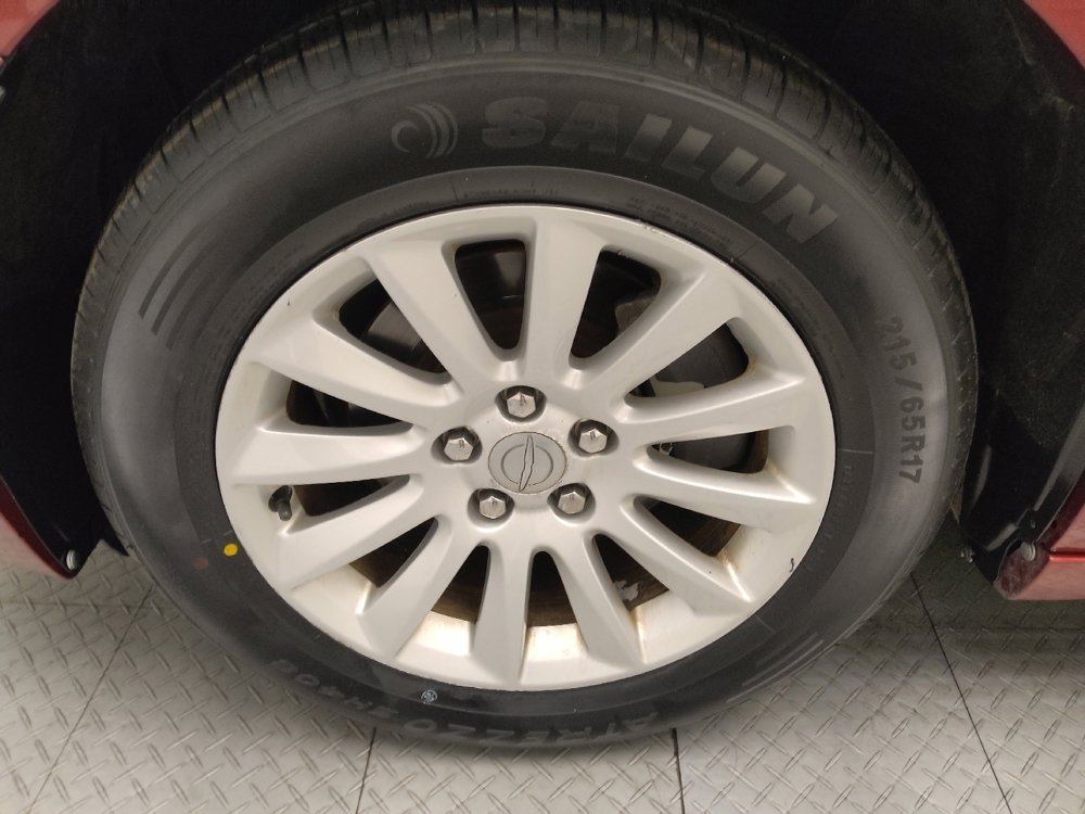 Used 2013 Chrysler 300 image 31