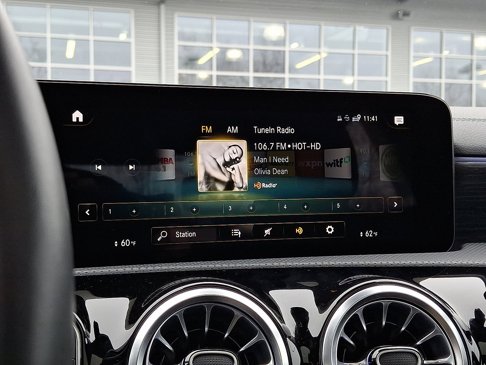 Used 2023 Mercedes-Benz CLA 250 4MATIC image 19