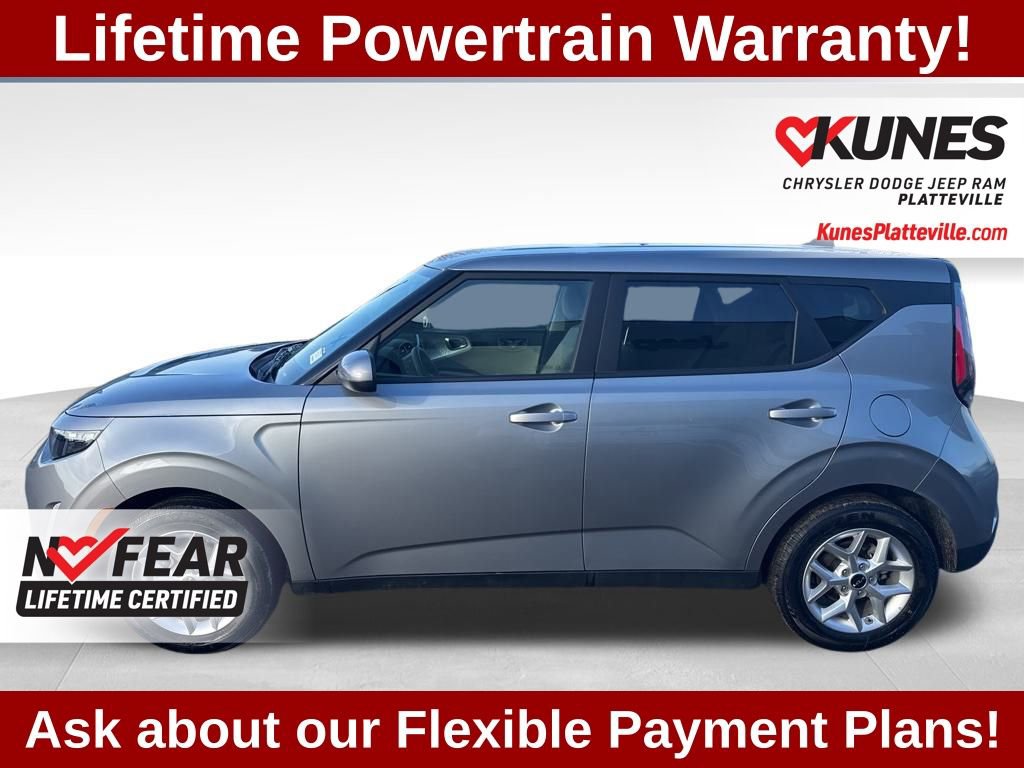 Used 2025 Kia Soul LX image 7