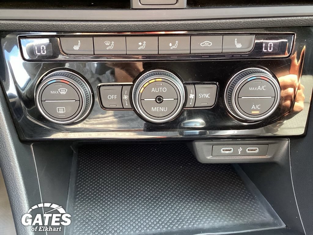 Used 2024 Volkswagen Jetta SE FWD image 19